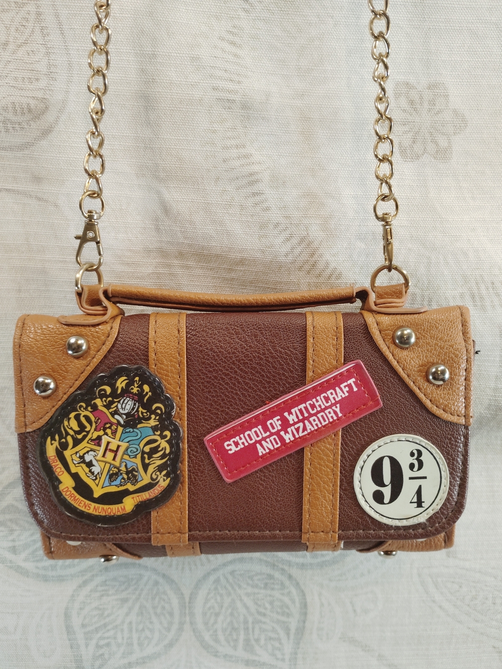 Harry Potter Hogwarts Luggage Style Crossbody Bag with Chain Strap